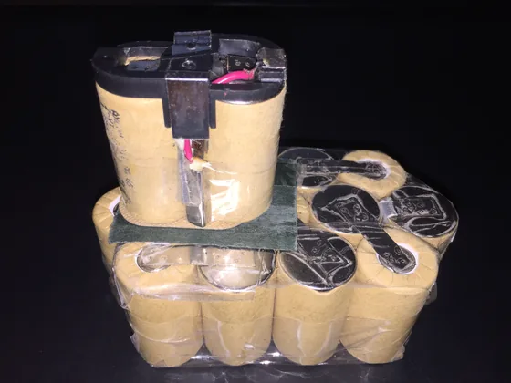 Batería de herramienta abierta con celdas de níquel