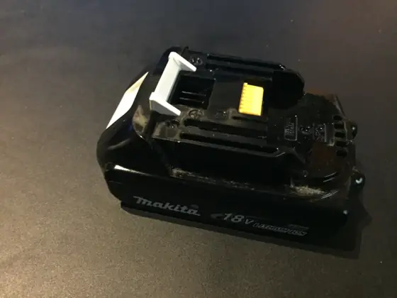 Batería Makita: conexiones